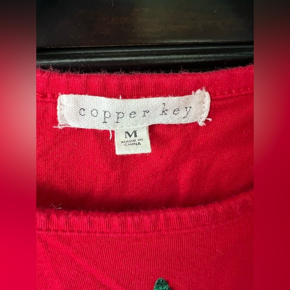 Copper Key Christmas Tree Shirt | Toddler Girls | M - Picture 3 of 3